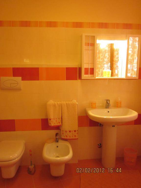 B&B Notte E Di Monasterolo del Castello ห้อง รูปภาพ